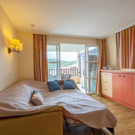 Apartment L'Esquinade - P3 315 By Interhome *