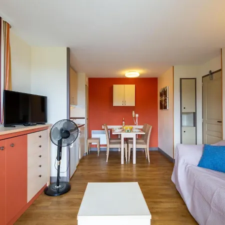 Apartment L'Esquinade - P3 315 By Interhome アパート